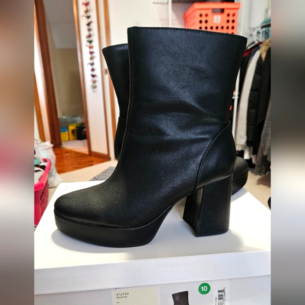 🌼A New Day🌼 Target black womens heel boots